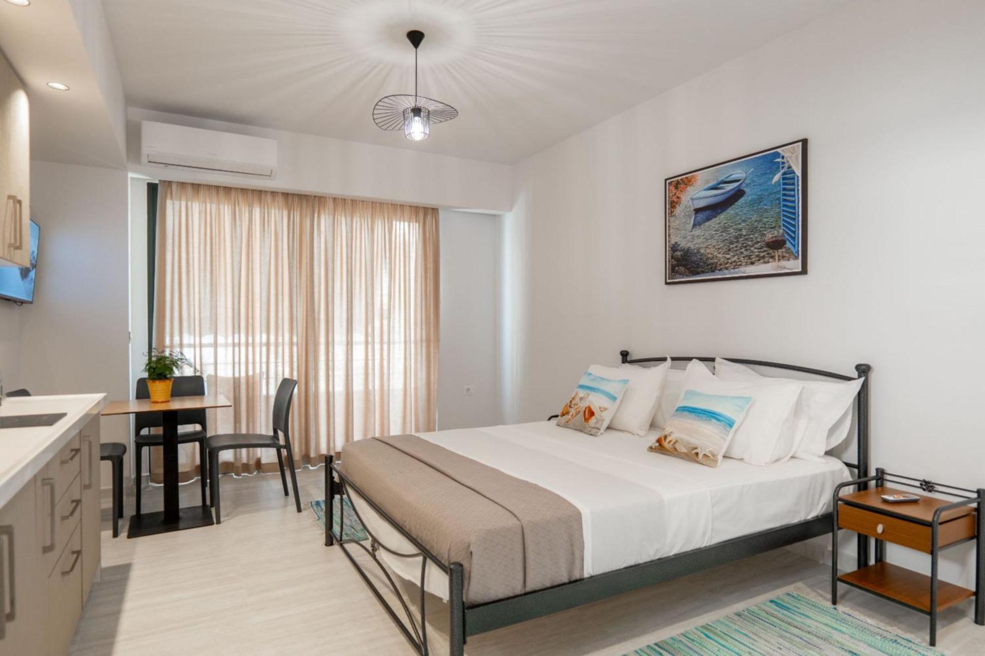 Aleksandra Apartments Sarandë エクステリア 写真