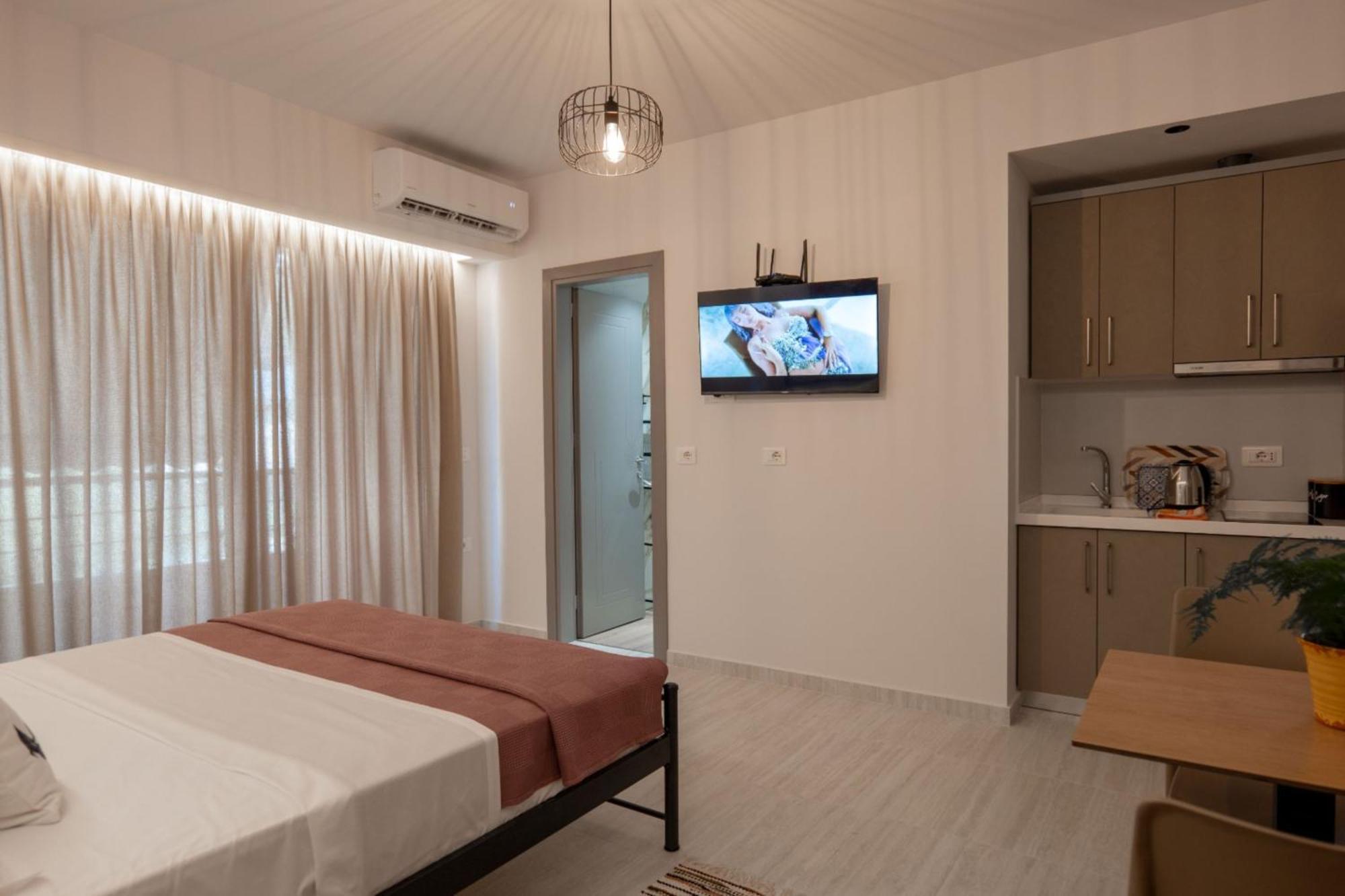 Aleksandra Apartments Sarandë エクステリア 写真