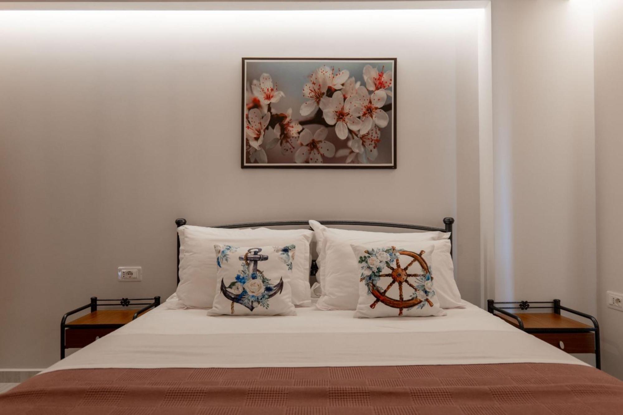 Aleksandra Apartments Sarandë エクステリア 写真
