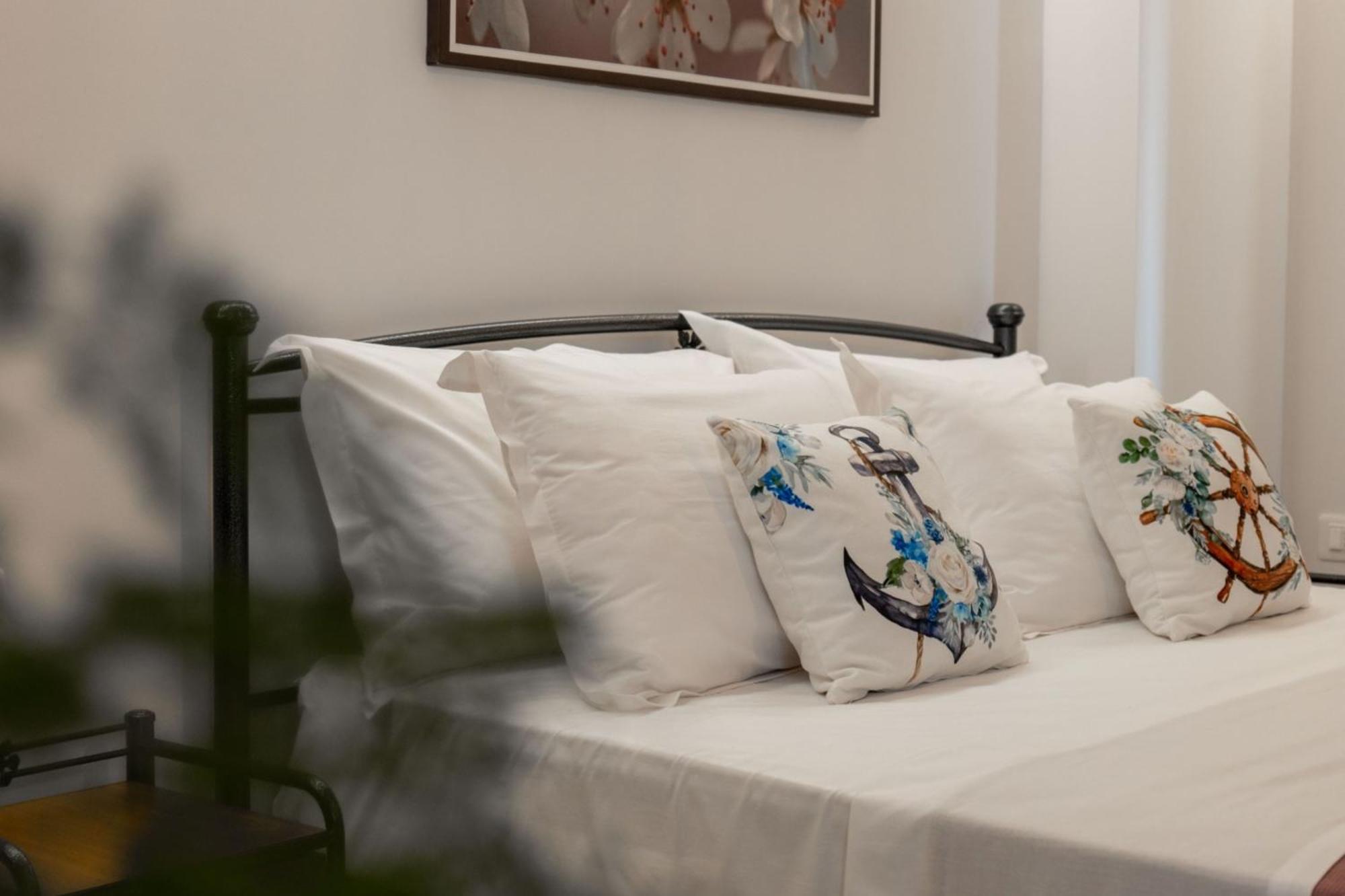 Aleksandra Apartments Sarandë エクステリア 写真