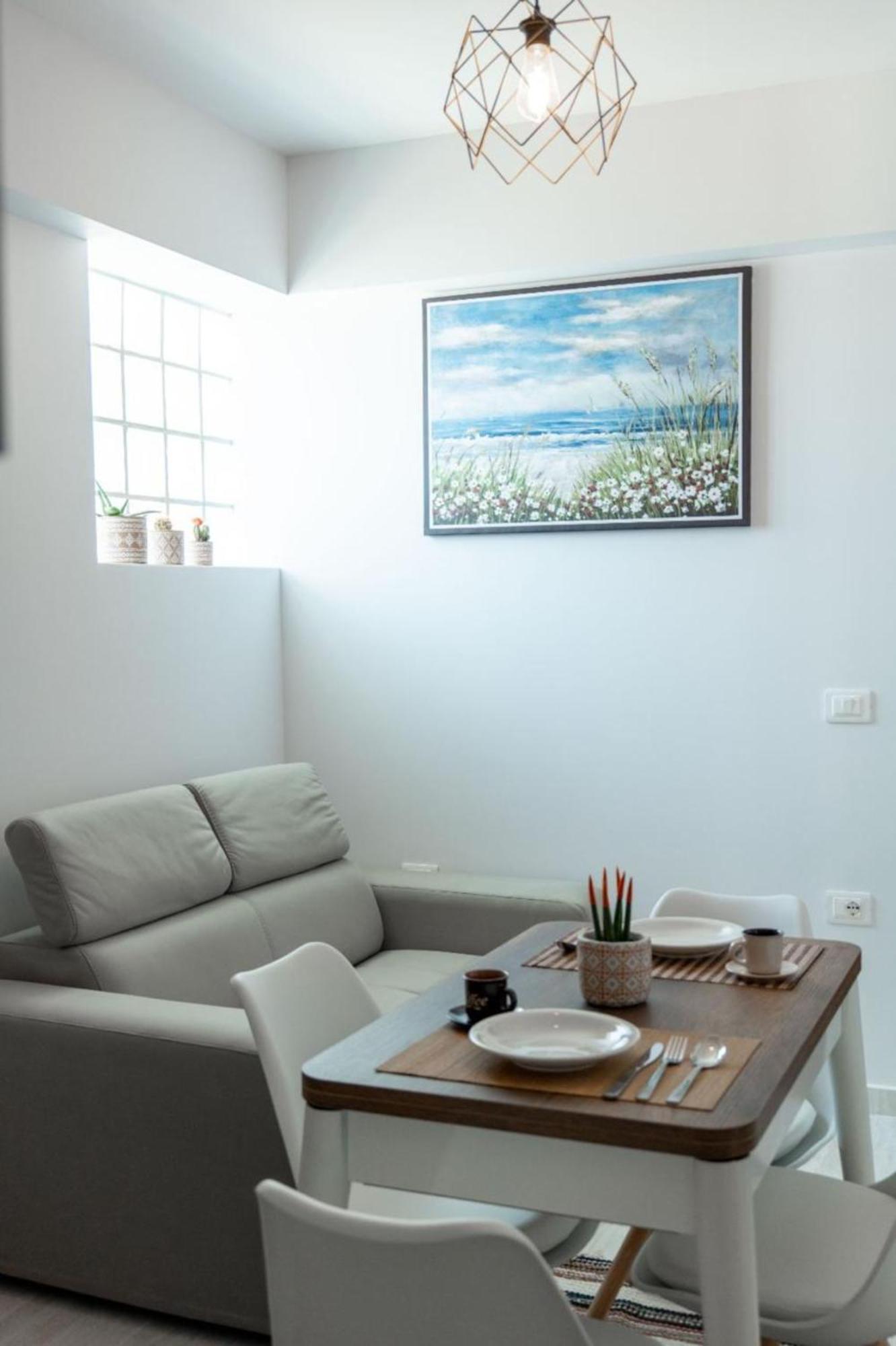 Aleksandra Apartments Sarandë エクステリア 写真