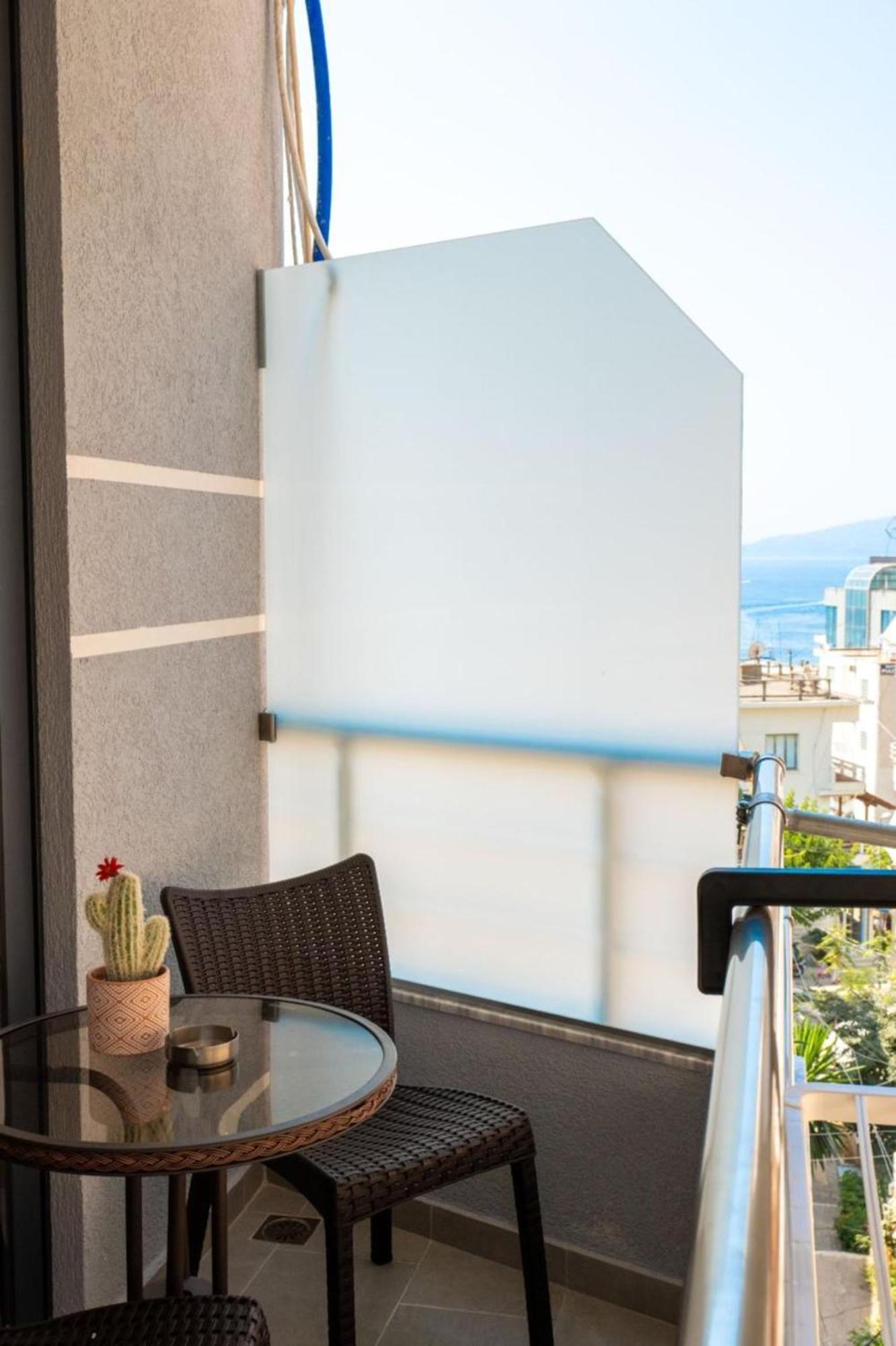 Aleksandra Apartments Sarandë エクステリア 写真
